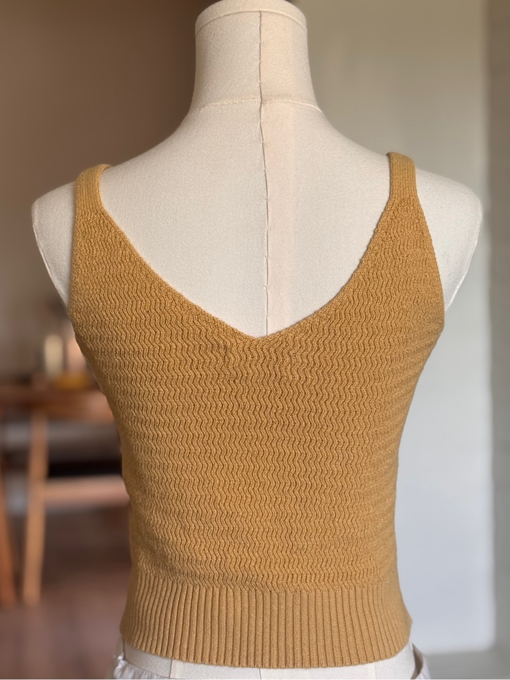 Abercrombie & Fitch Mustard Knit Tank Top – Size M - Picture 4 of 7